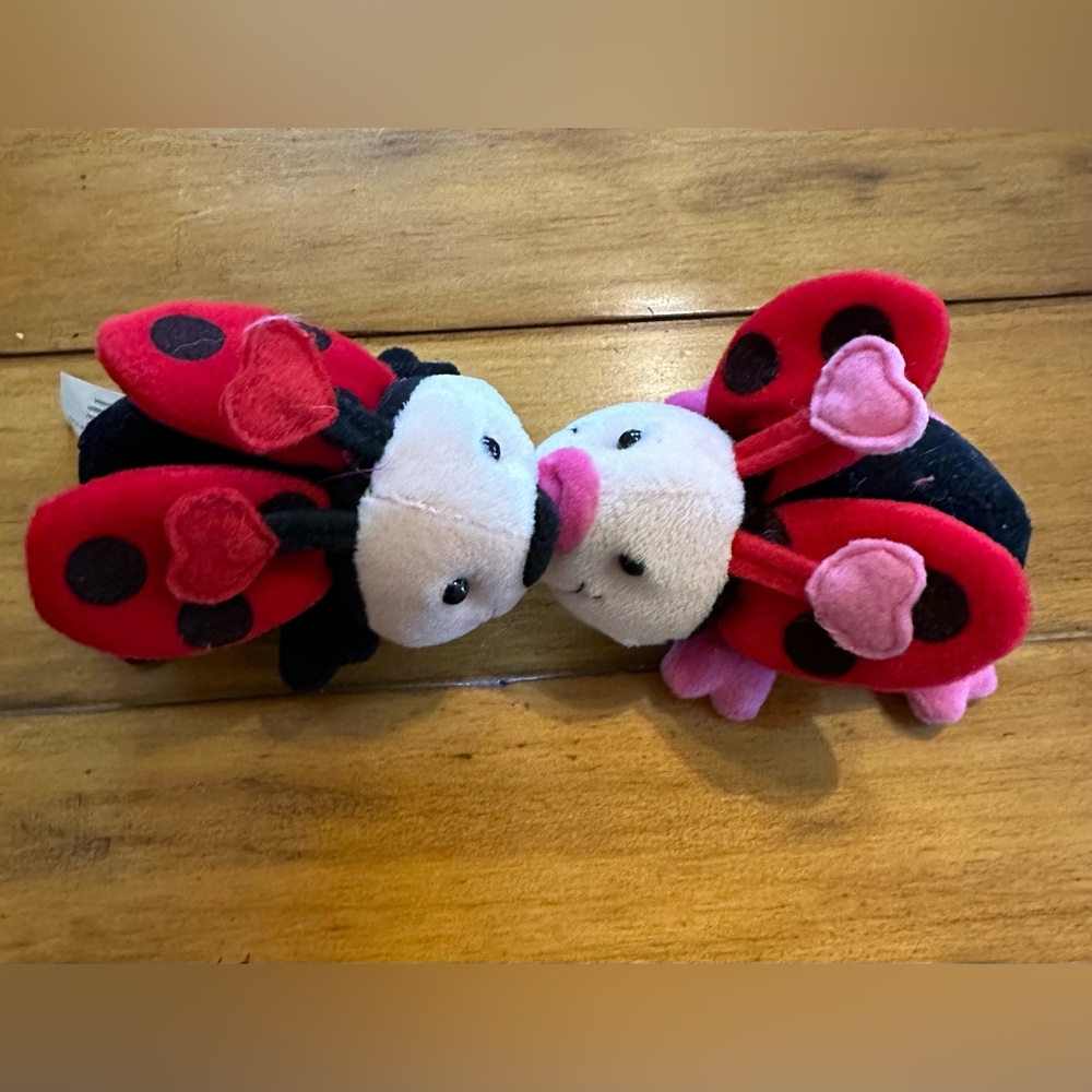 Jerry Elsner, Ltd New York Vibrating Plush Kissing lady Bugs love bugs Valentine